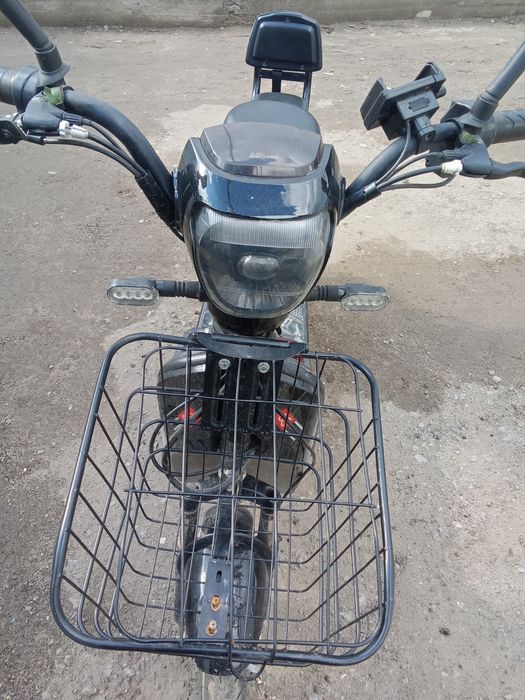 Ск8 скутор продам