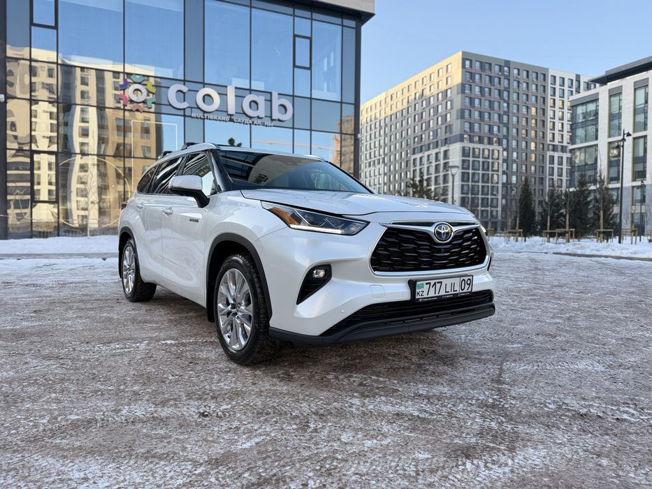 Toyota highlander gibrid 2024 года
