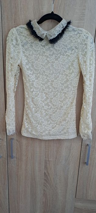 Vând diverse articole vestimentare