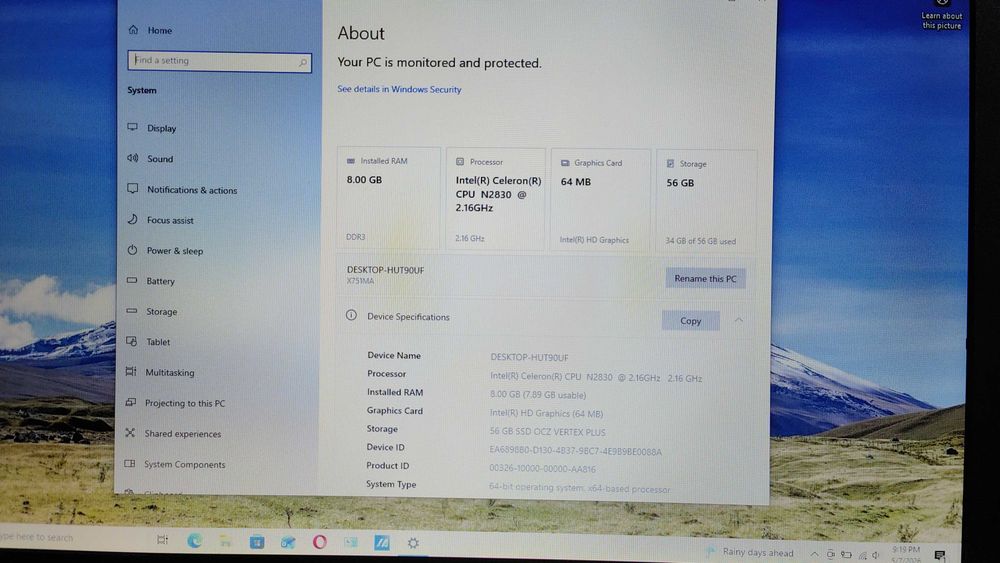 Laptop Asus X751 Intel® N2830,ecran mare 17.3 inch full HD,8 GB RAM,SSD