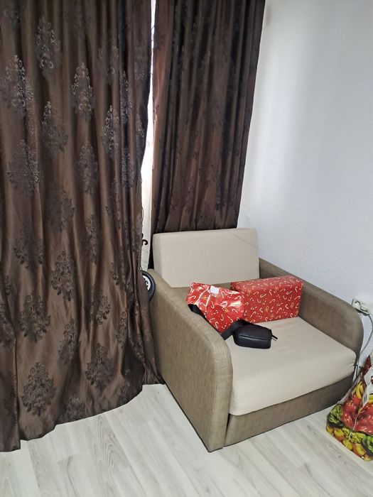 Vând urgent garsoniera Bals zona Turnuri