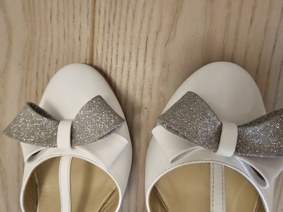 Pantofi albi mireasa