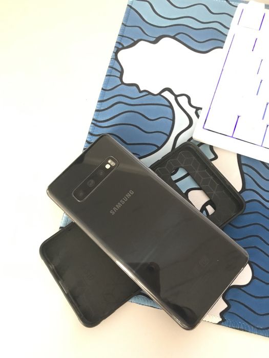 Продаю Samsung galaxy s10