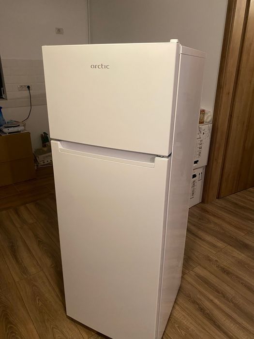 Frigider Arctic 223L 146.5M