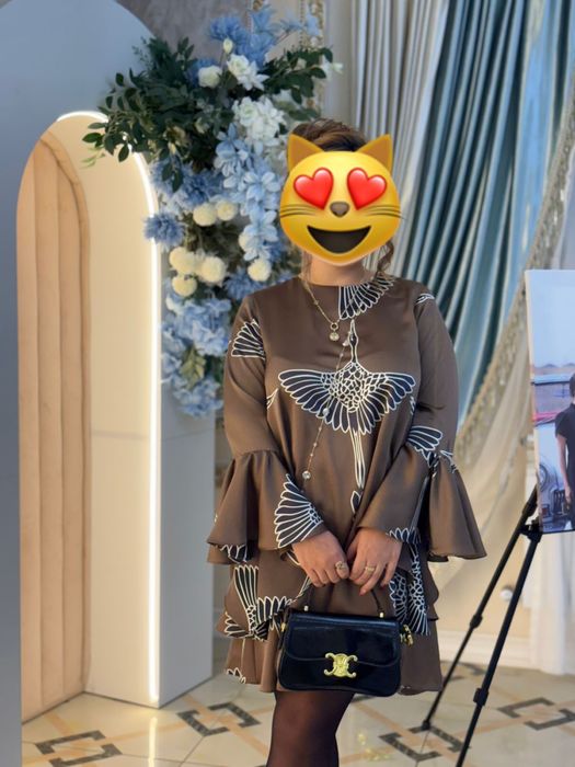 Платье нарядное стильное