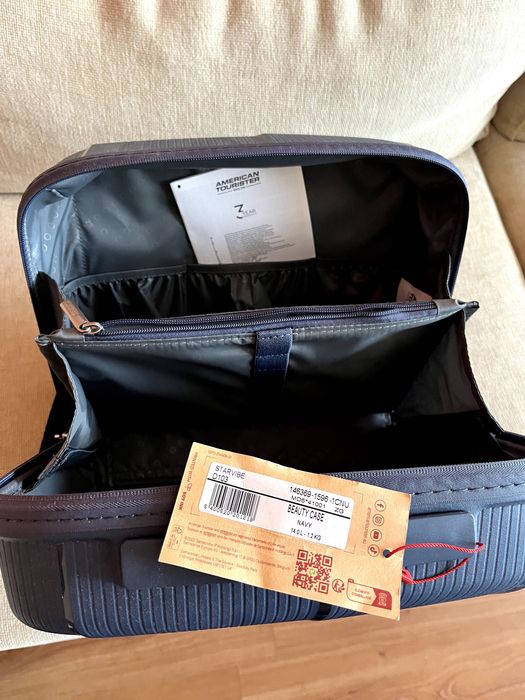 Нов оригинален куфар American Tourister (beauty case)