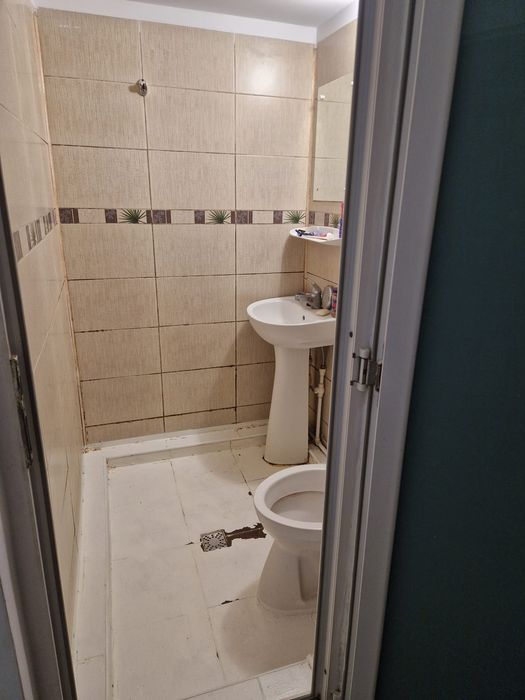 Garsoniera piața Reșița etaj 3 ,balcon mare preț 29000 euro