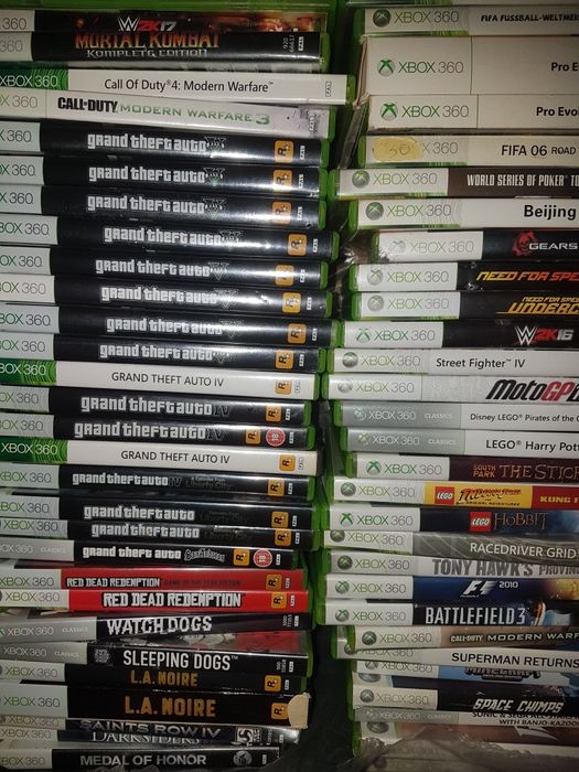 Vand colecție jocuri XBOX ONE 360 pret 700 ron