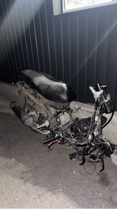 Скутер ТАНК х7 150 кубов