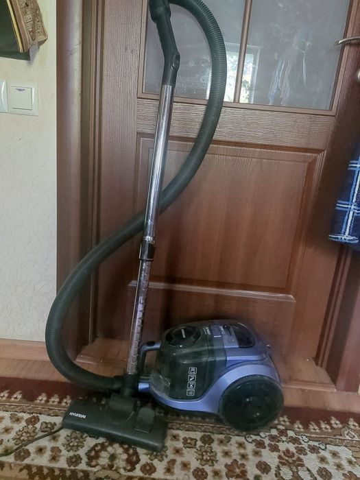 Отдам рабочий пылесос