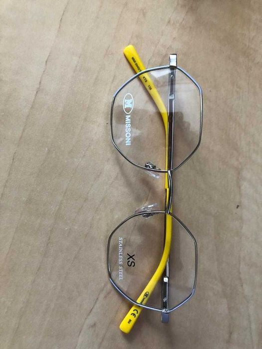 Vand rame de ochelari de vedere - noi-nouti MISSONI - 280 lei