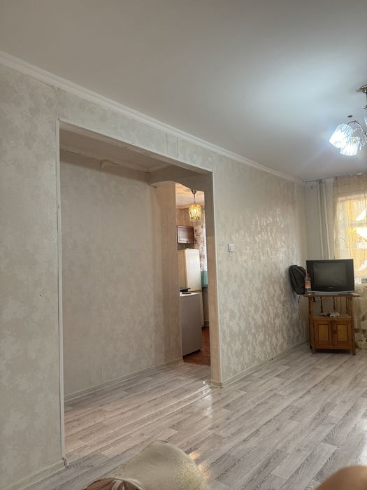 Сдам 2 ух комнатную квартиру