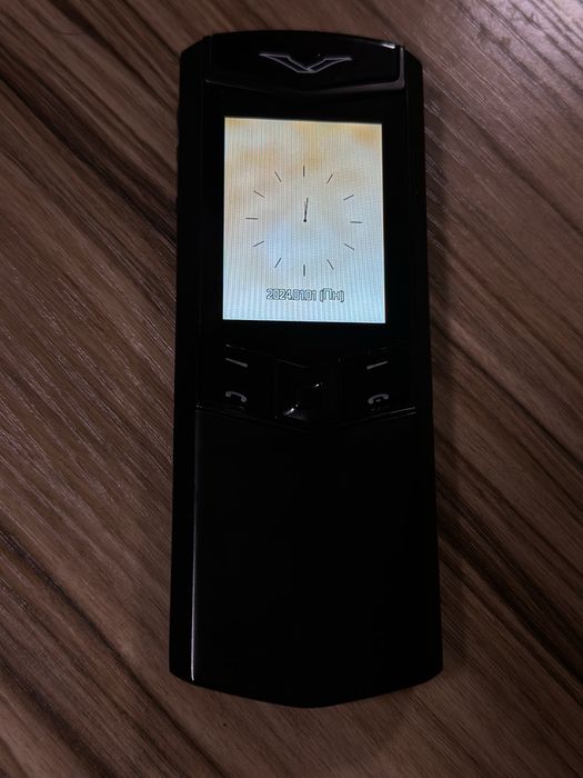 Продам телефон Vertu