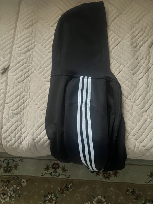 Оригинальная ковта адидас