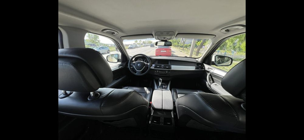 Bmw x5 E70 alb 2011 245 cai diesel