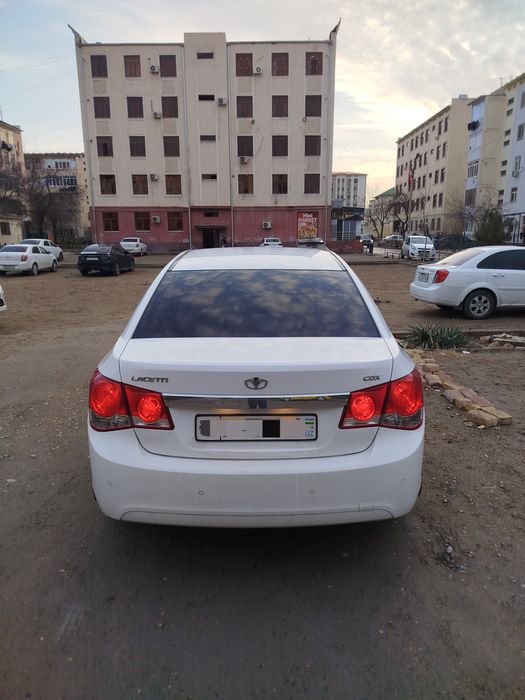 Chevrolet Cruze Sotiladi