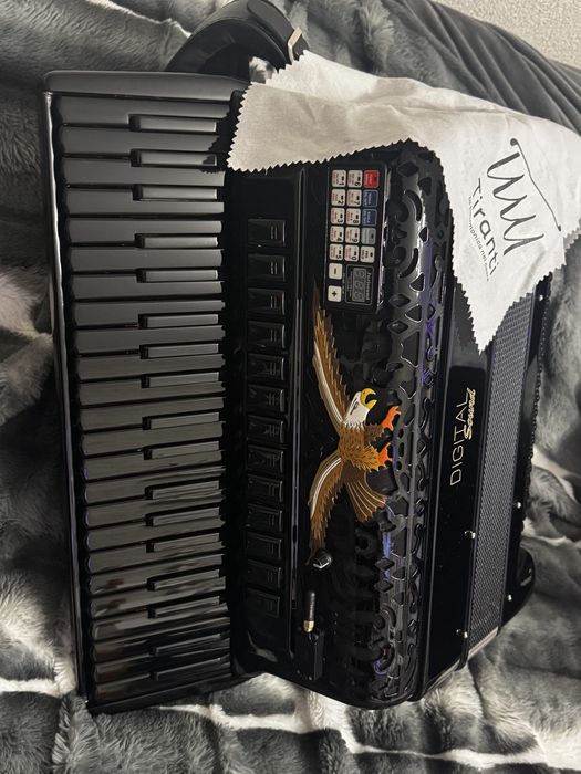 Acordeon digital sound noi