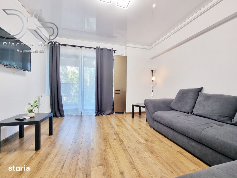 Apartament cu 2 camere si un balcon cat un hol de hotel