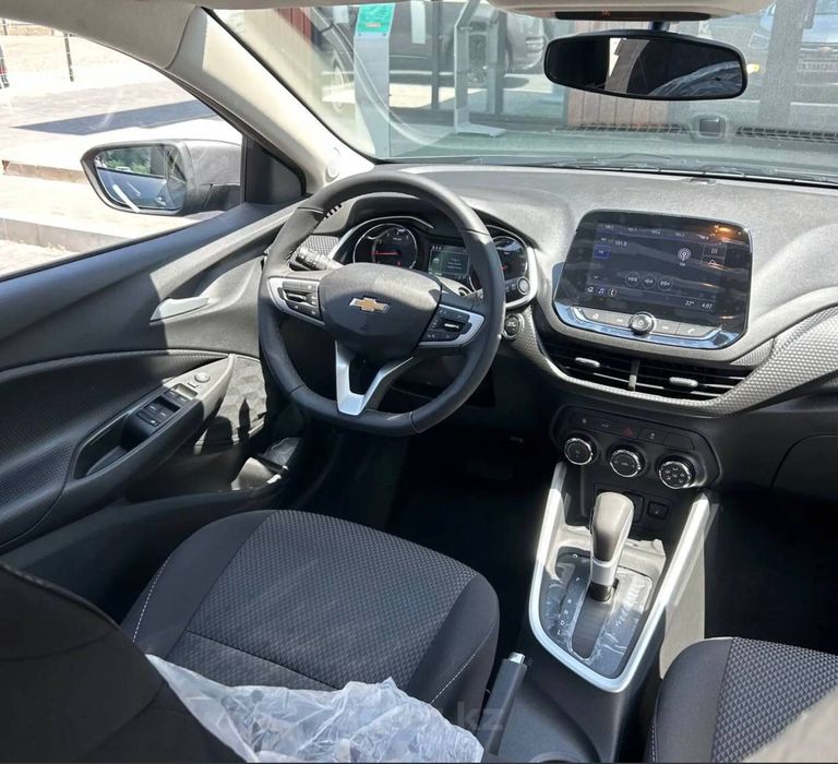 Chevrolet Onix 2025 — 2