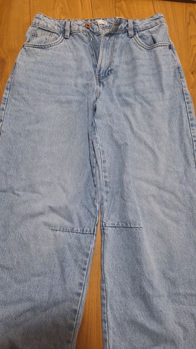 Vând blugi damă noi