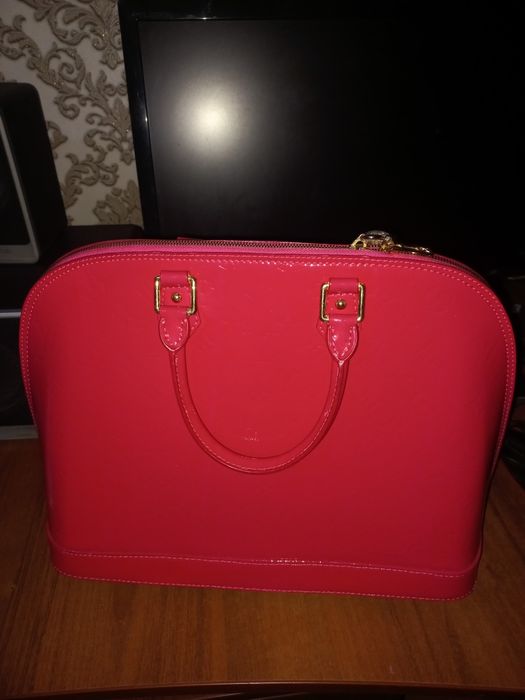 Lois Vuitton Alma оригинал недорого