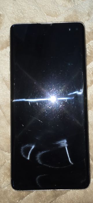 Продам Самсунг S10+