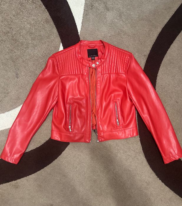 Дамско кожено яке