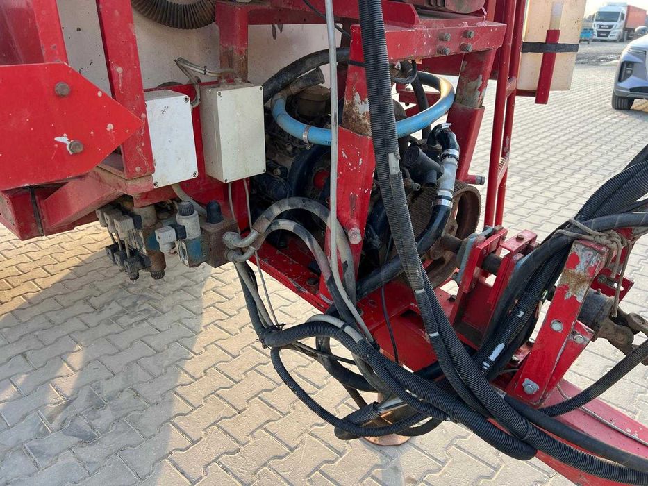 Прикачна пръскачка Agrifac Cebeco – 3000 л, 27 м, Хидравлична