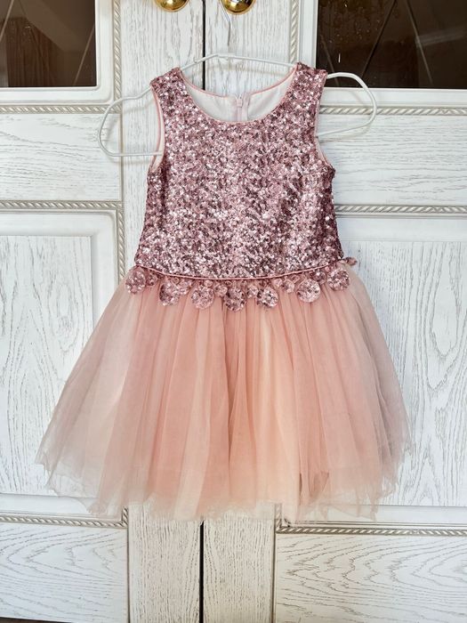 Платье на девочку блестящее