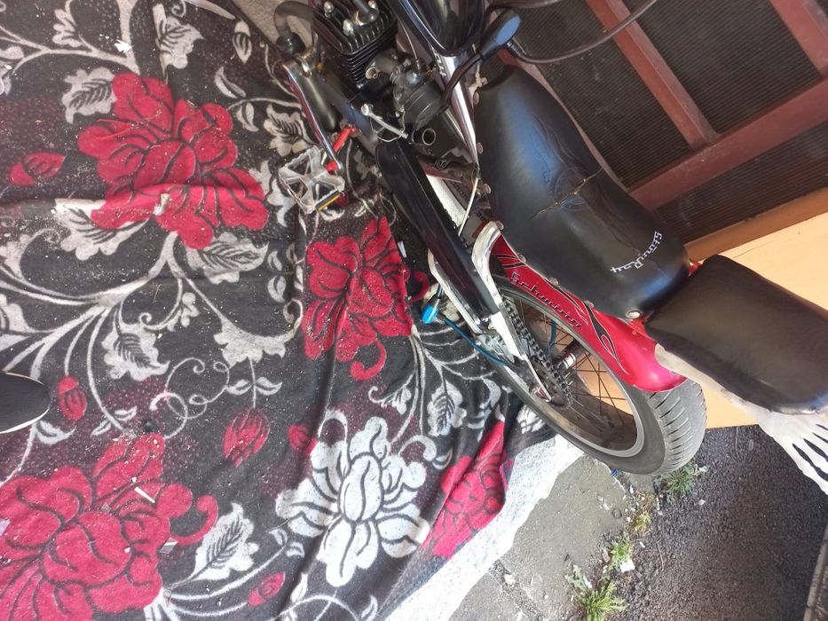 Vând sau schimb bicicleta cu motor