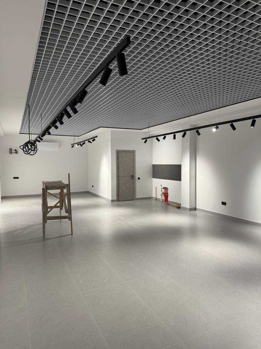 Яккасарайский районда бизнес центрда офис тайор ремонти билан сотилади