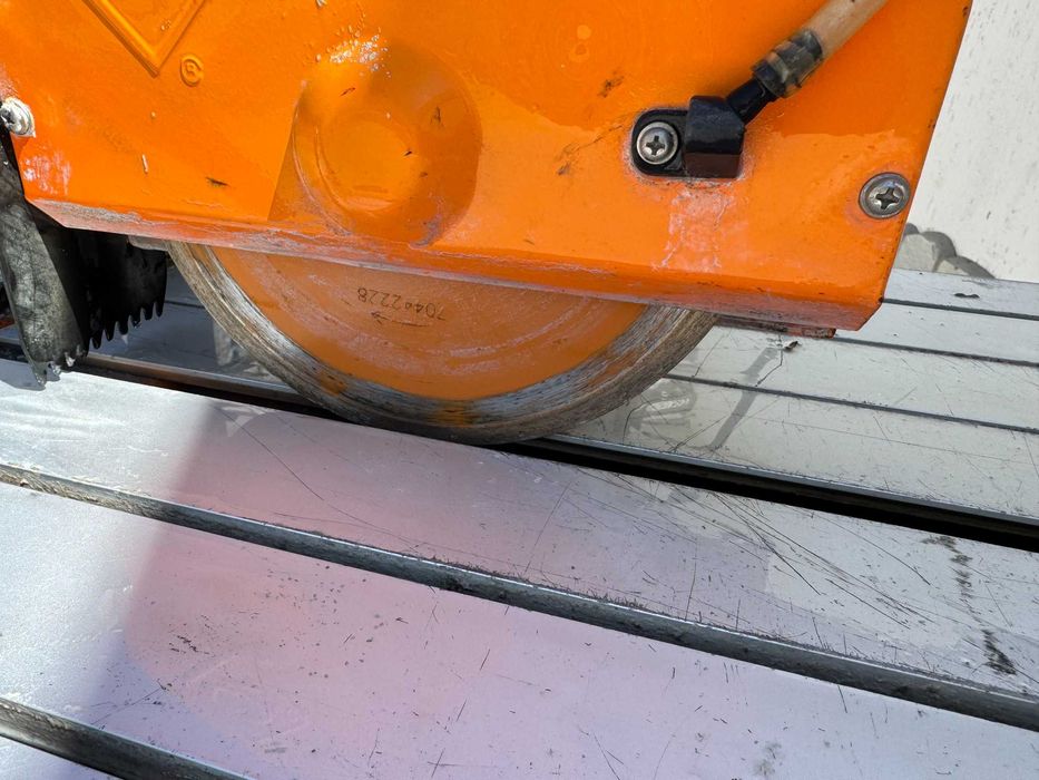 Машина за плочки - PRO 900 W/ 68 sm