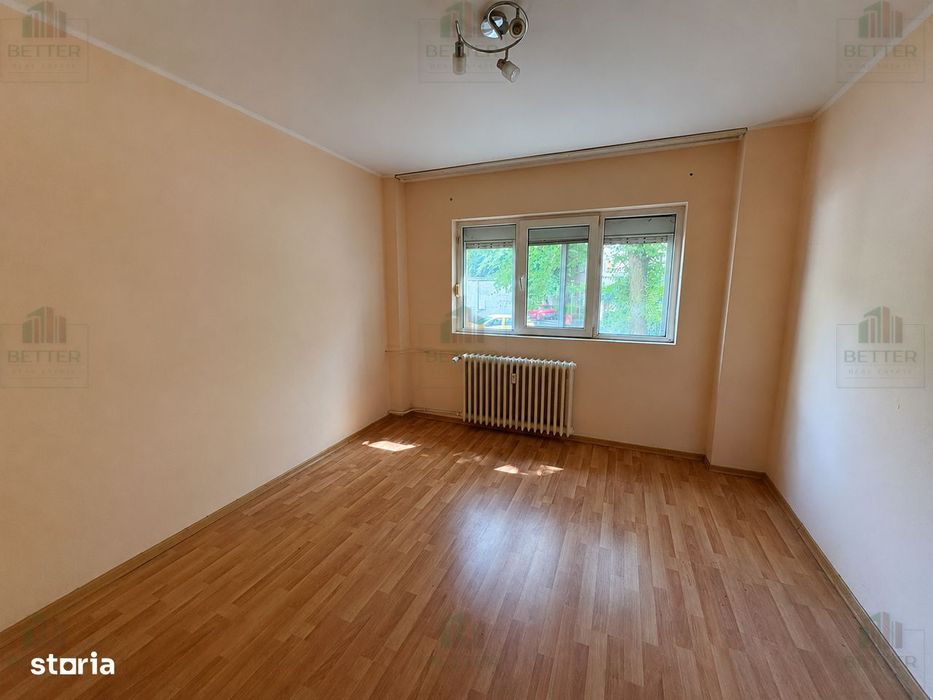 Apartament 2 camere de renovat, zona Titan – aproape de metrou