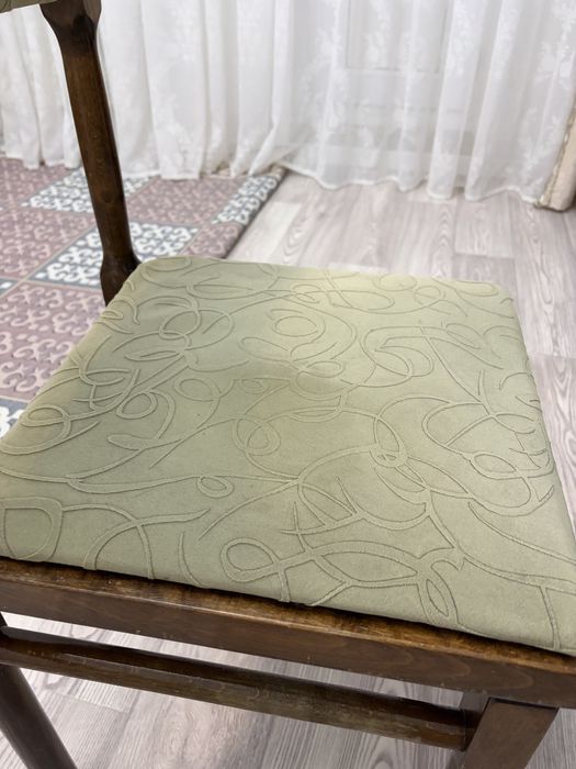 Деревянные стулья 6шт