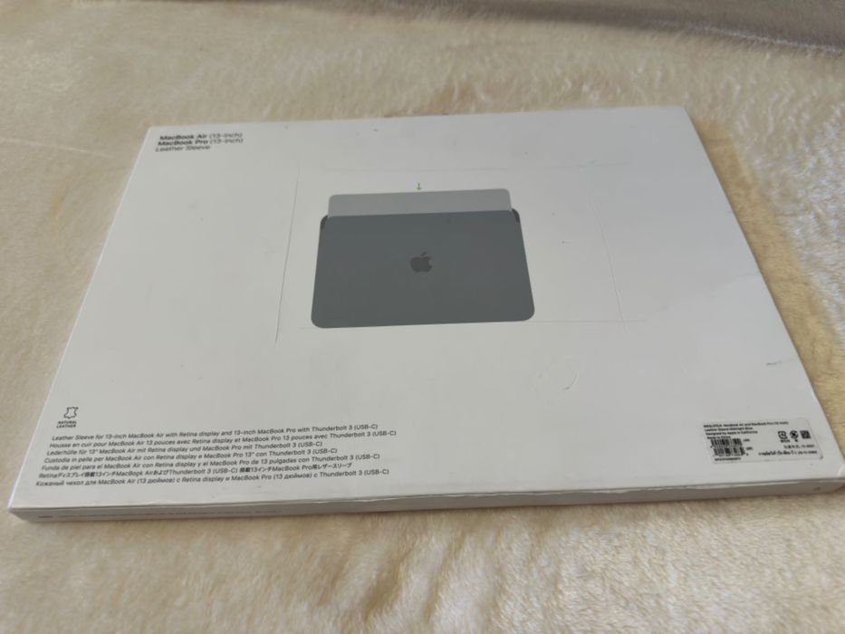 MacBook Air and MacBook Pro (13-inch)?Leather Sleeve Midnight Blue