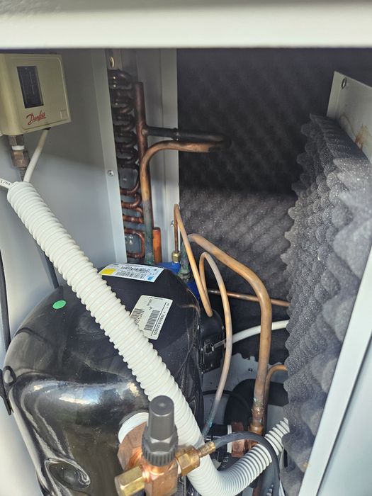 Instalatie frigorifica  de congelare 20= 30 mc.