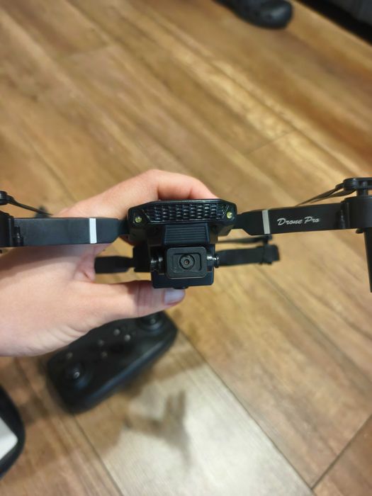 Мини дрон с камера, дистанционно и мобилно приложение