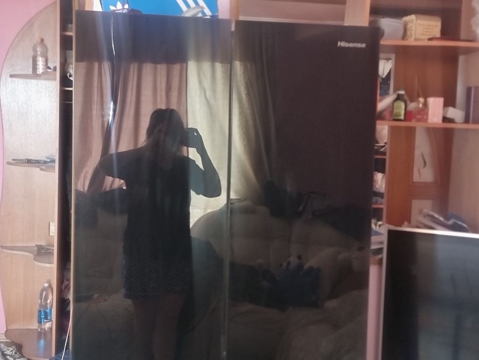 Холодильник с четырьмя дверьми