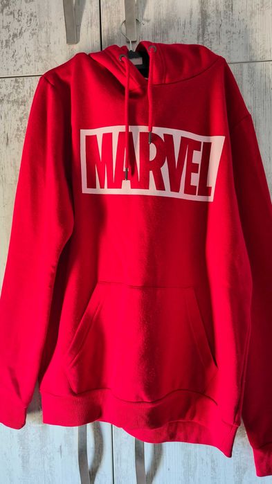 Hanorac roșu Marvel