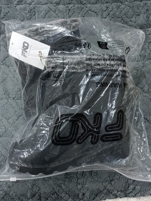 Продам новые сапоги
