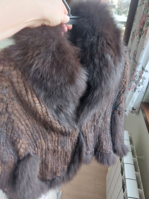 НОВО Актуално леко палто/ жилетка естествен косъм размер М/Л