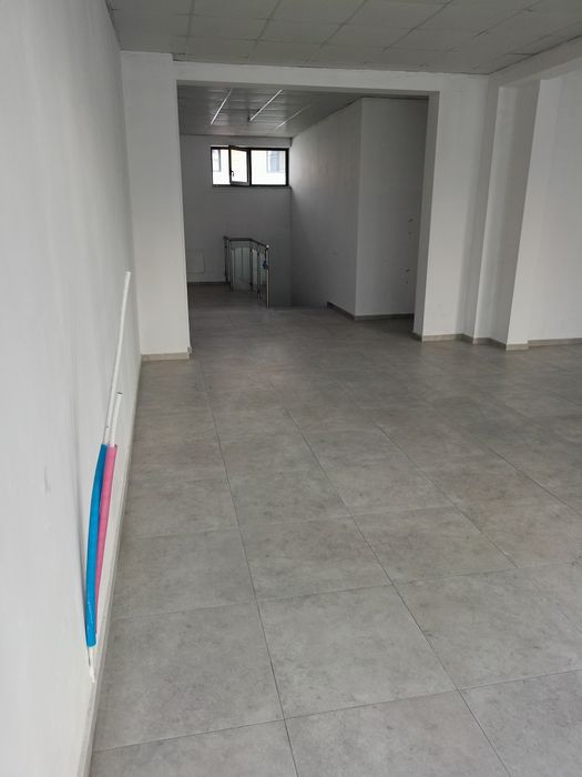 Дава се под наем Магазин в Пловдив, Централна гара - 120 кв.м за 765 € - Снимка #2