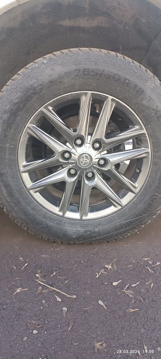 Продам диски с резиной зимней