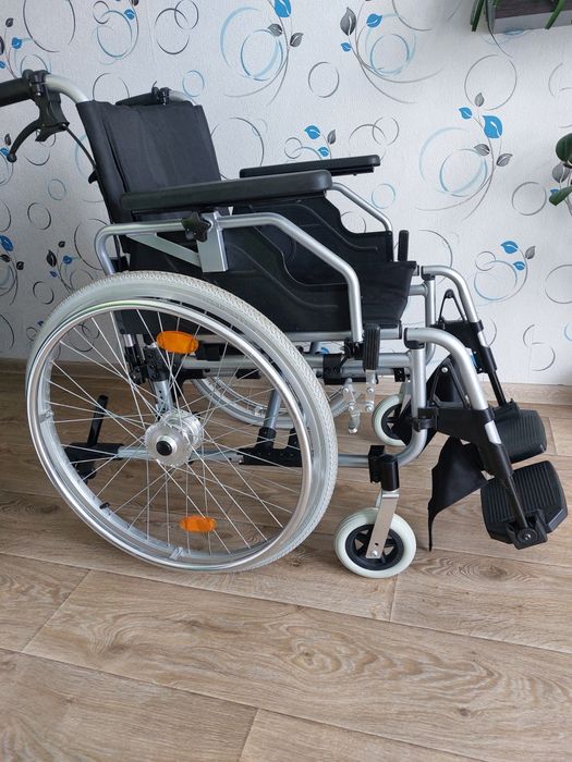 Инвалидная коляска
