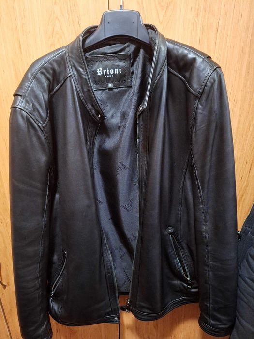 Супер мъжко гъзарско яке от естествена агнешка кожа на марката Brioni!