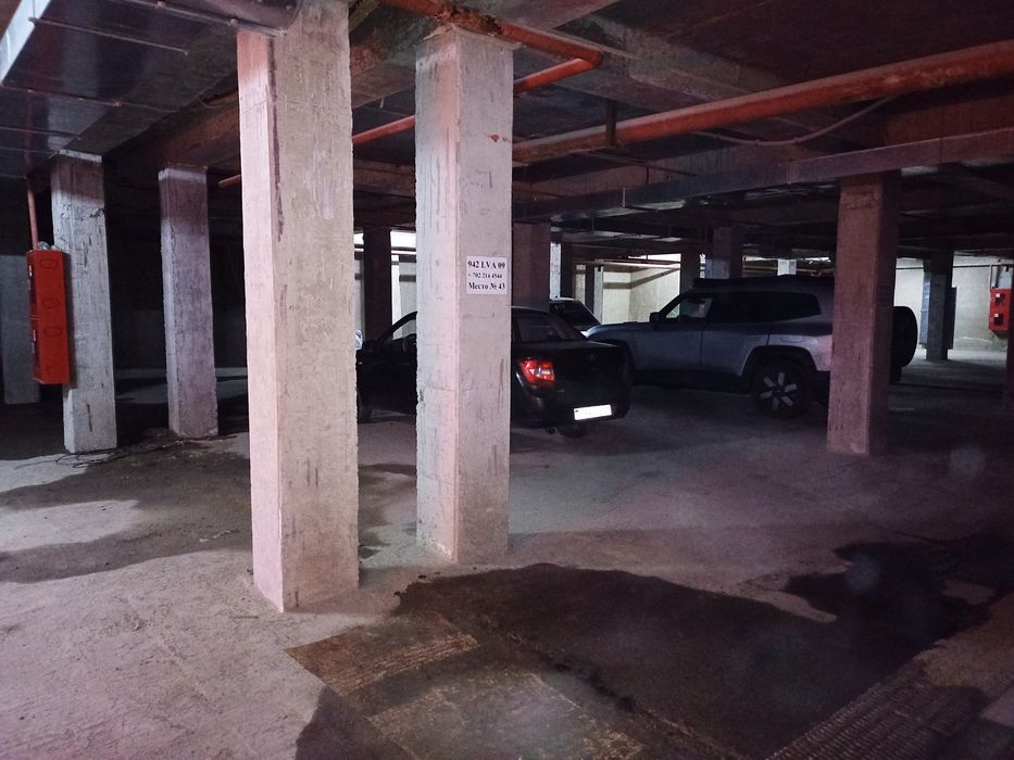 Продам 2 паркинг места