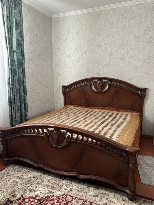 Двухспальная кровать