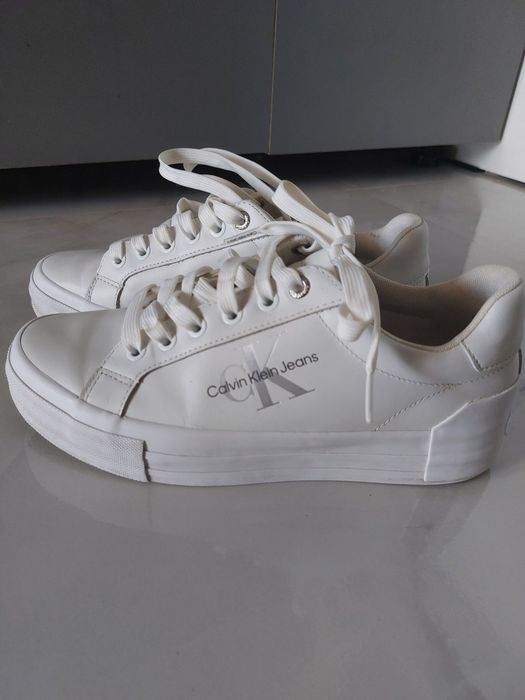 Pantofi de piele