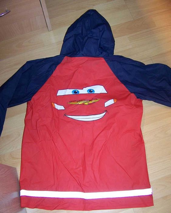 Geaca de ploaie marime 140 si 152