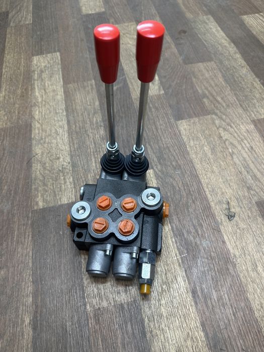 Гидравлический распределитель